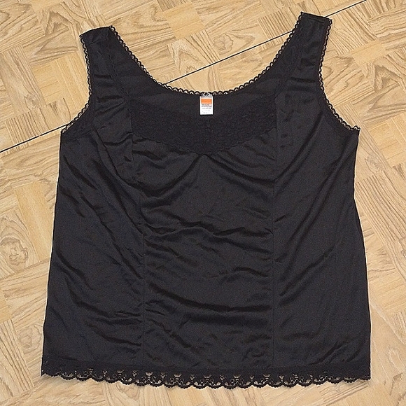 Heavenly Secrets black slip shirt with lace trim size XL/38 - Picture 1 of 8